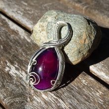 Load image into Gallery viewer, Purple Agate Necklace