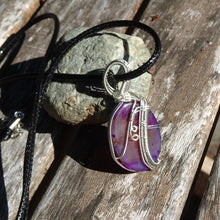 Load image into Gallery viewer, Purple Agate Necklace