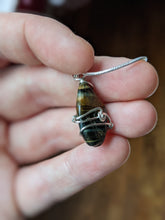 Load image into Gallery viewer, Tiger's Eye Pendant Necklace