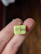 Load image into Gallery viewer, Mottled Lemon Chrysoprase Pendant Necklace
