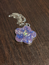 Load image into Gallery viewer, Flower Pendant Necklace
