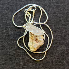 Load image into Gallery viewer, Rough Quartz Pendant Necklace