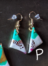 Load image into Gallery viewer, Abstract Gold Polymer Clay Earrings