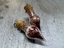 Load image into Gallery viewer, Love Potion Vial Charm