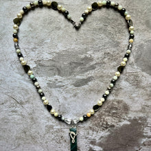 Load image into Gallery viewer, Mixed Materials & Agate Pillar Strand Necklace