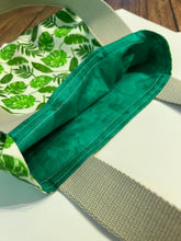 Load image into Gallery viewer, Leaf Fabric Gift Tote Bag