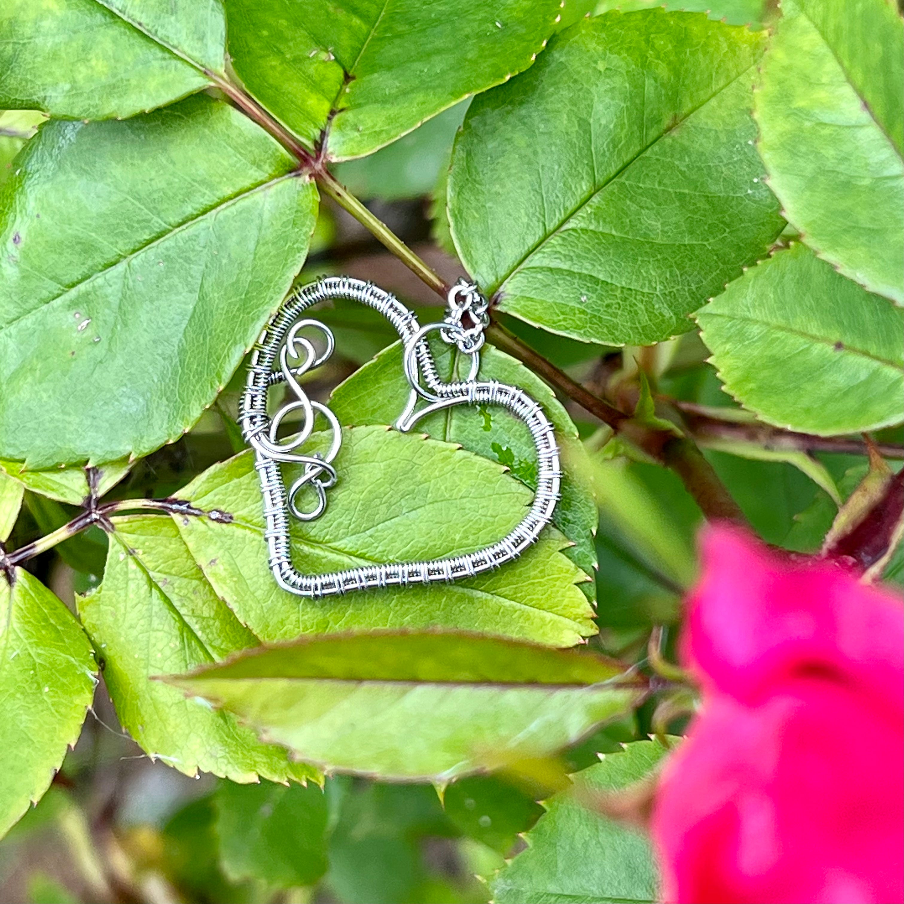 Large Filigree Hawaiian Heart Pendant w/Flowers